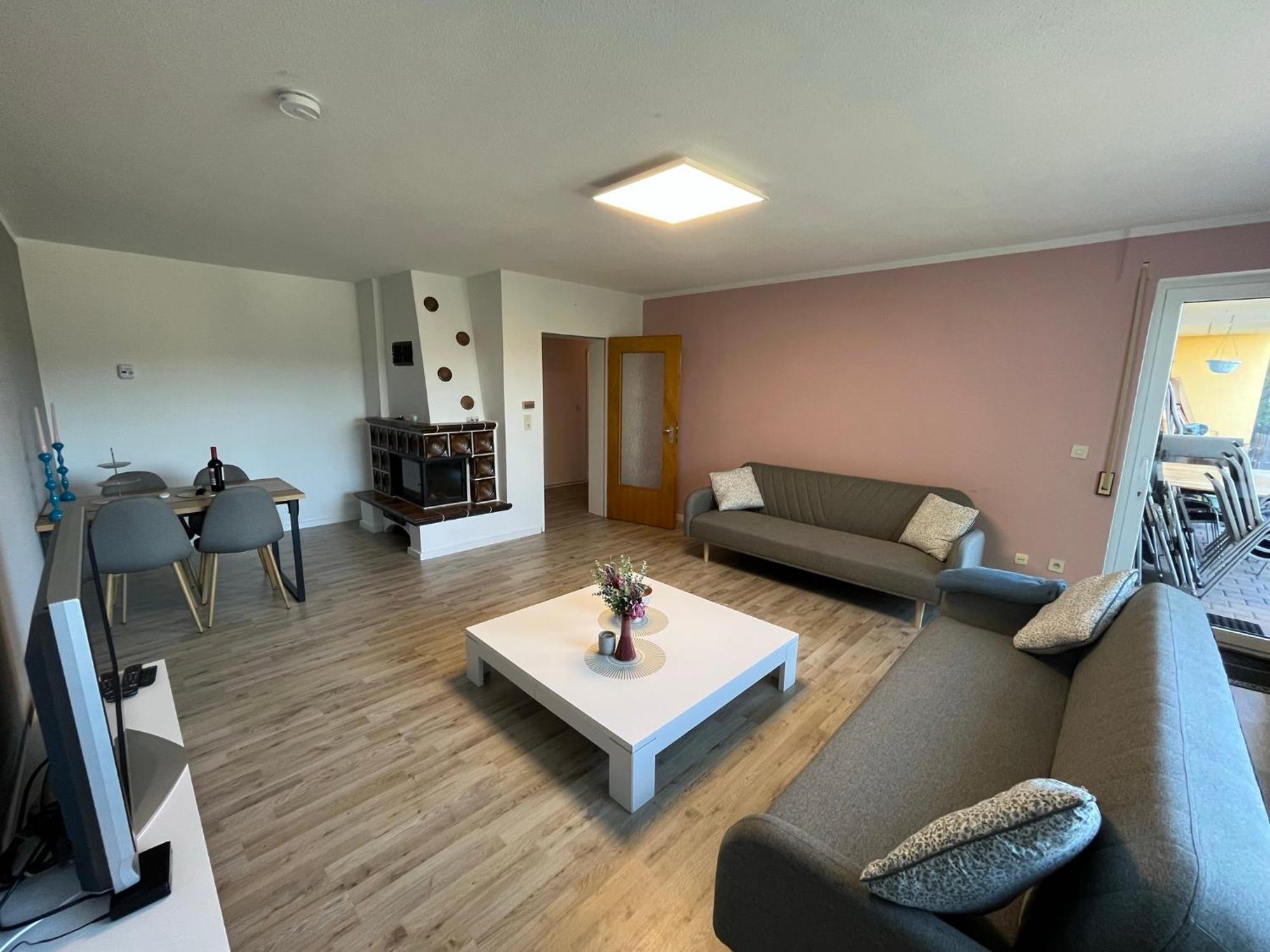 גרולסטיין Wohnung Mit Panoramablick מראה חיצוני תמונה